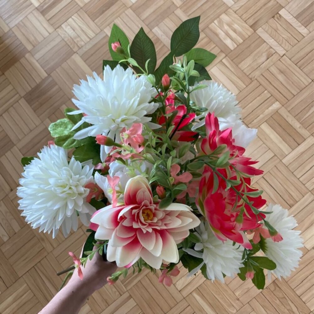 Pink & White Plastic Artificial Flowers Bouquet